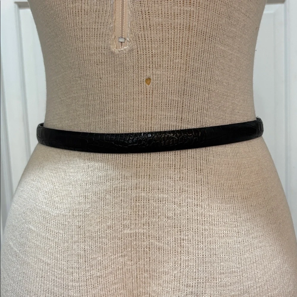 Jones New York sz S black fullgrain croco embossed calfskin belt